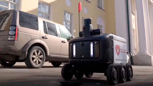 Собянин: московские больницы тестируют роботов-доставщиков