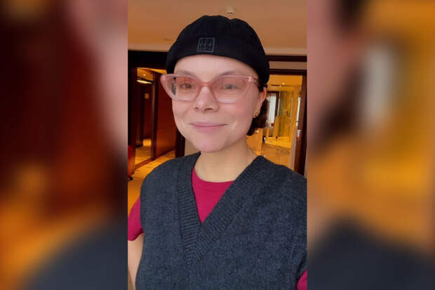 Жена юмориста Евгения Петросяна сообщила, что улетела из России