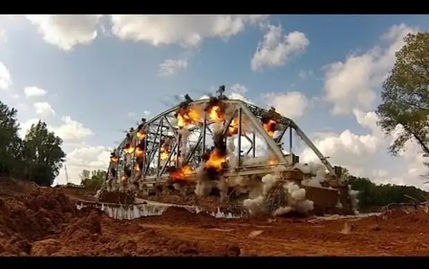 Нажми и смотри