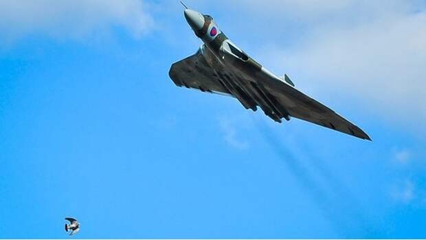 Бомбардировщик Avro Vulcan.