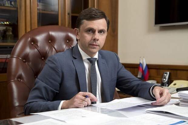Губернатор Клычков признался, что после вакцинации хвост ему не мешает