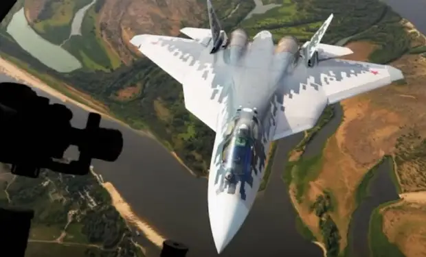 Проход Су-57 на сверхмалой высоте: уникальные кадры