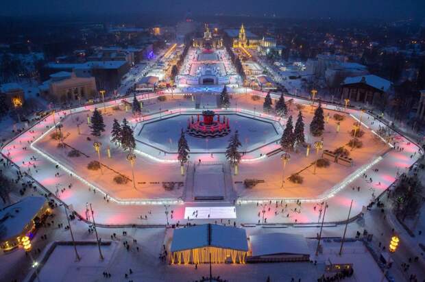 Каток на ВДНХ. Фото из открытого источника