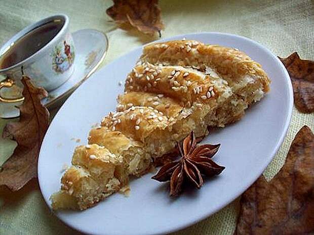 слоеный-пирог-с-сыром