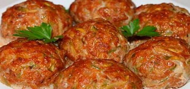 Куриные тефтели с кабачком в духовке. Вкуснейшие тефтели из куриного фарша и кабачков – великолепное блюдо для всей семьи