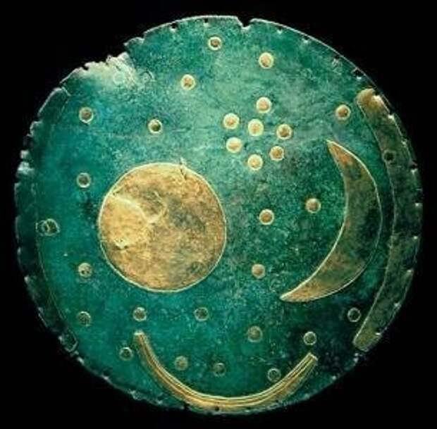 Было ли три Луны над Землей в древности, и куда они пропали?