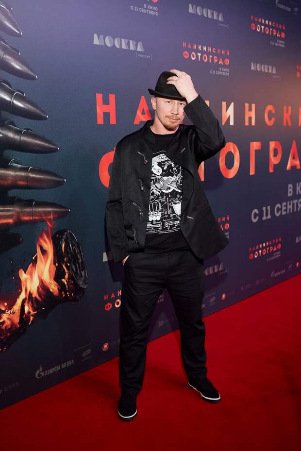 Оккупация: Фэйя Цзоу, Анатолий Цой и Ван Сяожань Оккупация: Фэйя Цзоу, Анатолий Цой и Ван Сяожань