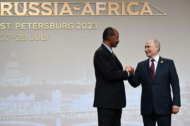 Президент Эритреи похвалил российские "Уралы" и "КамАЗы" и приобрел несколько авто