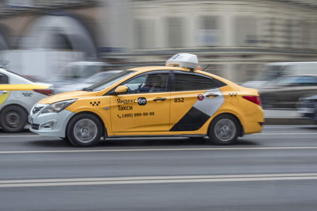 Сервисы вызова такси перестали работать в Екатеринбурге