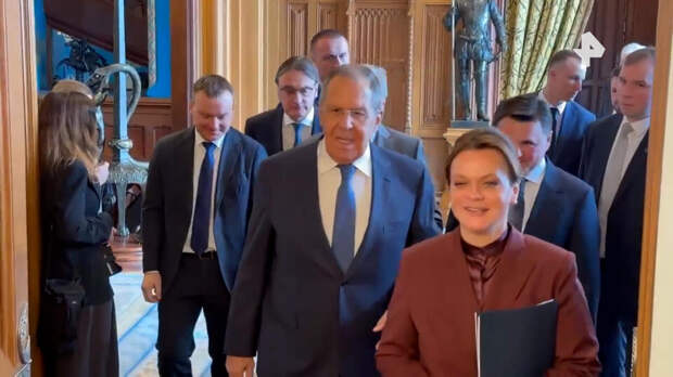 Лавров: ветераны СВО станут примером для молодежи, как ранее были ветераны ВОВ