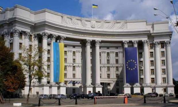 Подхрюкнули: МИД Украины заявил о «брутальном нарушении» Россией своих обязательств | Русская весна
