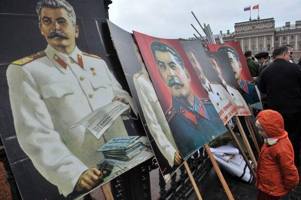 За Родину! За Сталина! За Родину! За Сталина!