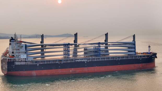 Fars: за сутки через Ормузский пролив прошли 15 судов