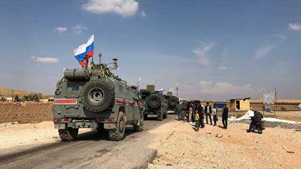 Патруль военной полиции РФ на сирийско-турецкой границе
