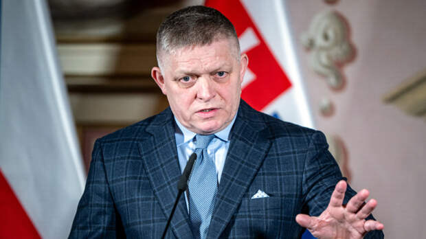 Politico: после ухода Орбана решения ЕС по Украине не упростятся