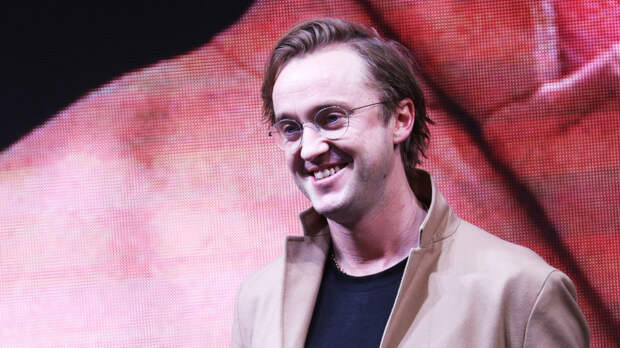 Приносящая удачу лошадь: Драко Малфой стал символом Китайского Нового года