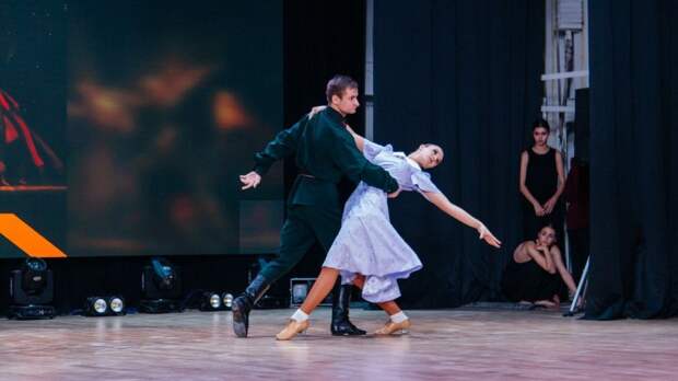 Более 100 номеров показали на фестивале «Золото осени»