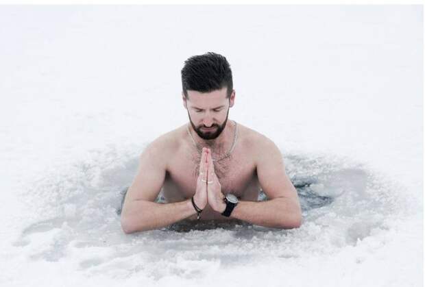 Сколько россиян окунутся в ледяную воду на Крещение? Подробности исследования