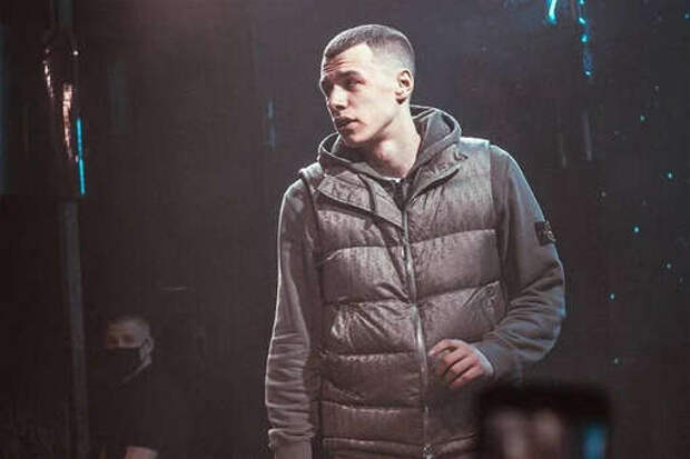 Рэпер Macan выступил с детским хором для женщин — военнослужащих Росгвардии