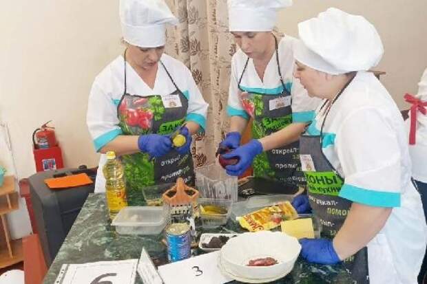 В Тамбовской области впервые прошёл конкурс поваров социальных учреждений