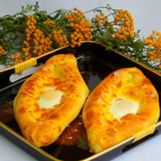 Хачапури по-аджарски