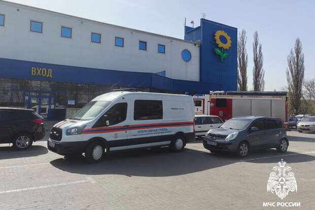 Специалисты МЧС потушили пожар в белгородском магазине "Лента"
