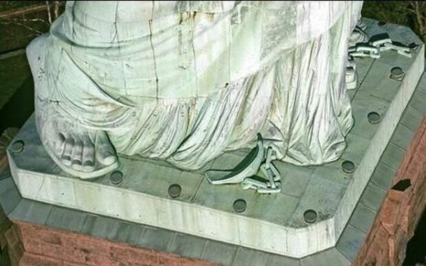 Что можно увидеть, приподняв подол Статуи Свободы