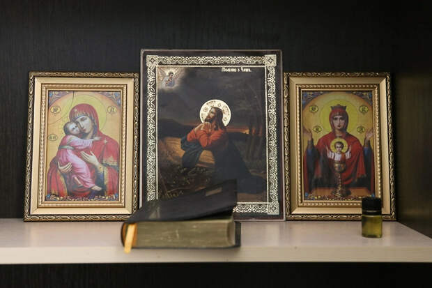 Протоиерей Ефанов: лучше не подавать записки об упокоении некрещеных