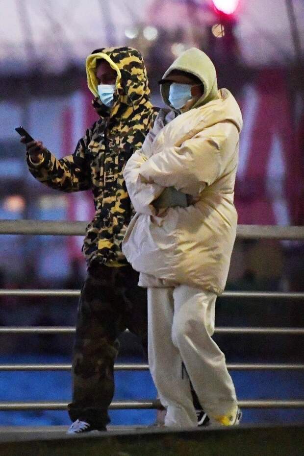 Варнава, Брежнева и другие звезды с роскошными фигурами, которые прячут ее под оверсайзом