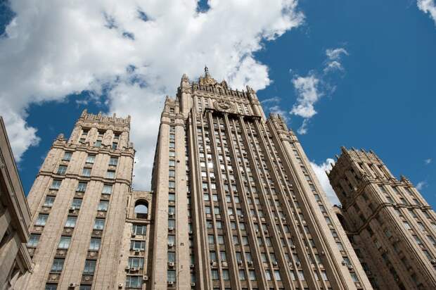 Россия высылает дипломатов Германии, Польши и Швеции за поддержку Навального Россия высылает дипломатов Германии, Польши и Швеции за поддержку Навального