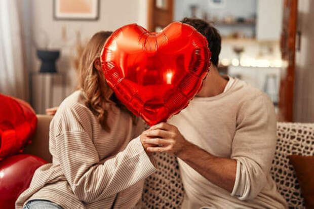 Иеромонах Макарий назвал День святого Валентина похабщиной