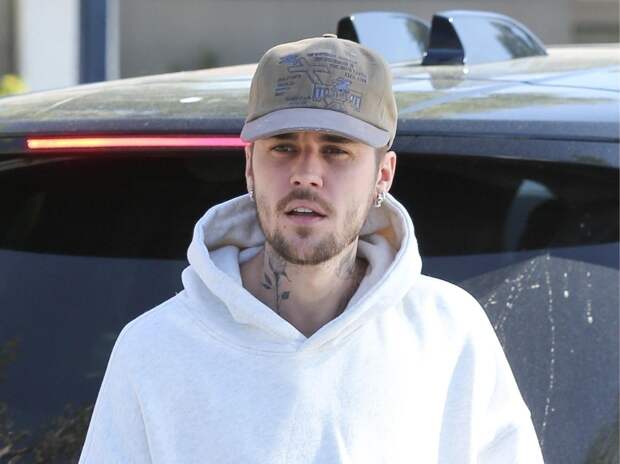 Психическое расстройство, увлечение религией, проблемы с Хейли: надо ли всерьез переживать за Джастина Бибера