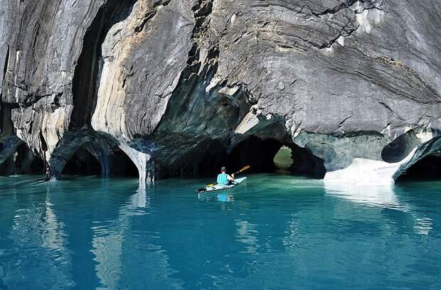 Мраморные пещеры (Las Cavernas de Marmol) в озере Хенераль-Каррера (lago General Carrera), Чили