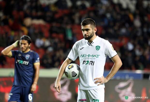 Отец Агаларова ответил на вопрос о возможном уходе Гамида из «Ахмата»