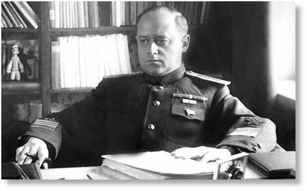 Адмирал Исаков. Архивное фото.