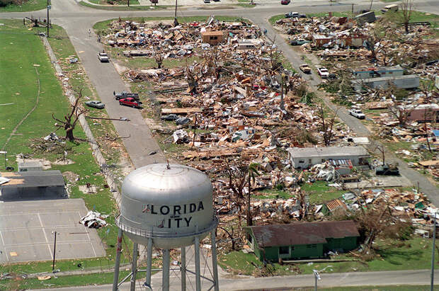 Ураган Эндрю, 1992 год