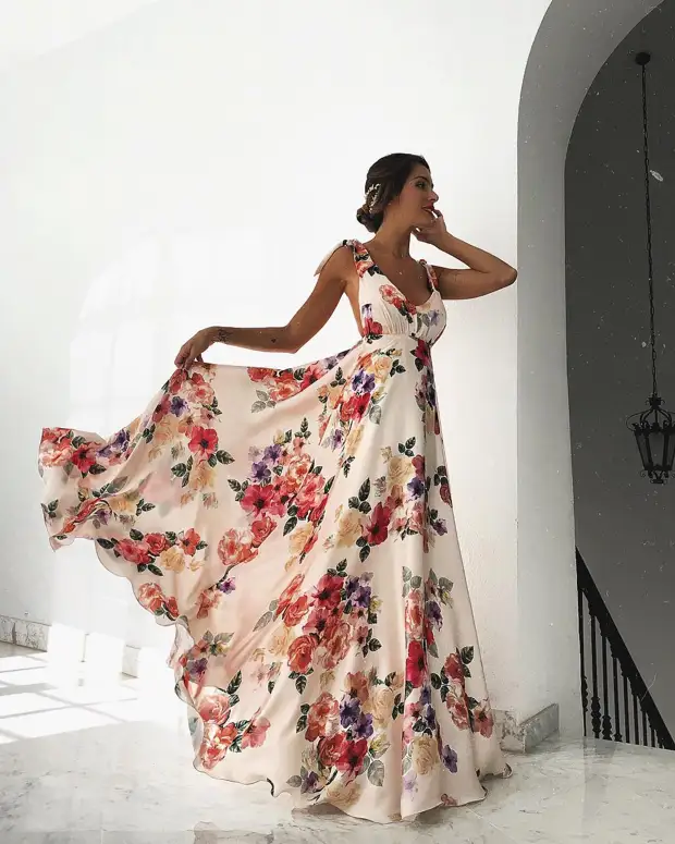 С чем носить платье с цветами: 30+ модных идей, которые помогут почувствовать себя принцессой