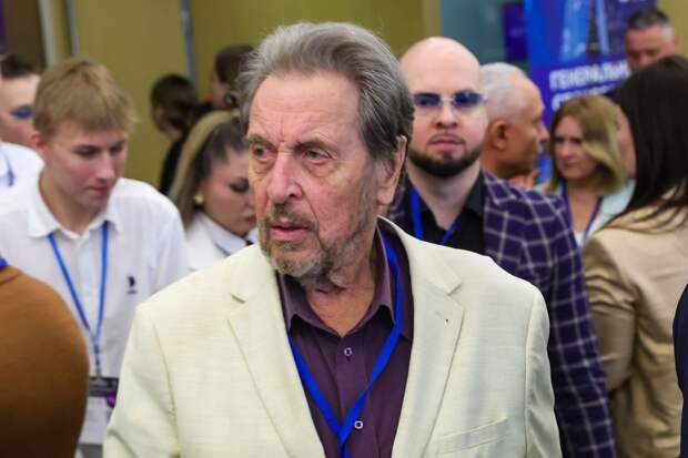 Эролл Маск предложил открыть завод Tesla в Нижегородской области