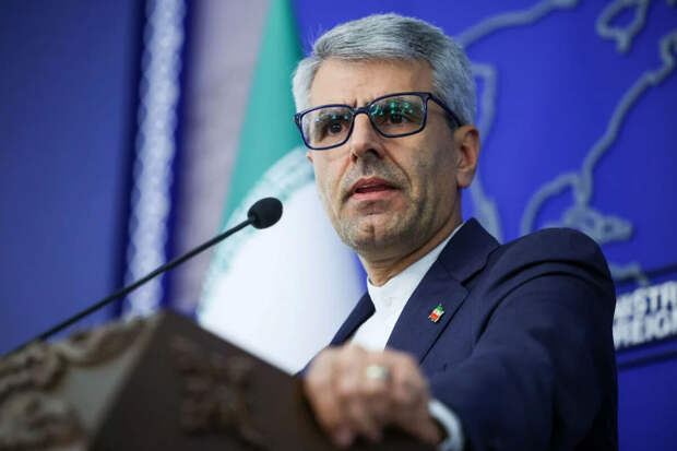 МИД Ирана: Тегеран контактирует с Вашингтоном только через Пакистан