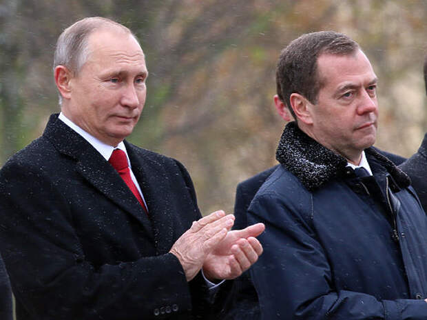 Весной правительство может остаться без Медведева: Путин наметил новый курс Весной правительство может остаться без Медведева: Путин наметил новый курс