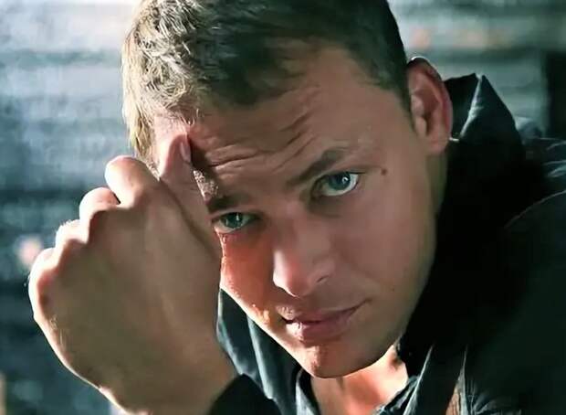 Популярный артист Артем Артемьев имеет насыщенную личную жизнь