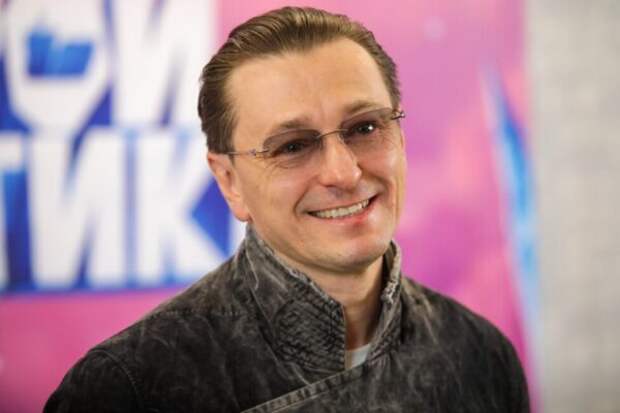 Маски с лицом Безрукова запретили продавать на маркетплейсах