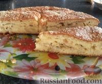 Фото к рецепту: Капустный пирог с кунжутом (на кефире)