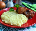 Пышное картофельное пюре с яйцом и сметаной