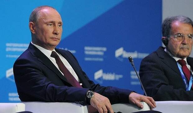 Владимир Путин: США производят главный продукт — доллары. Мы доллары не производим Владимир Путин: США производят главный продукт — доллары. Мы доллары не производим
