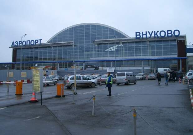 Аэропорт Внуково возбновил работу в штатном режиме