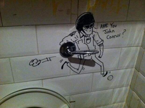 15 забавных актов вандализма, обнаруженных в общественных туалетах изображение 7