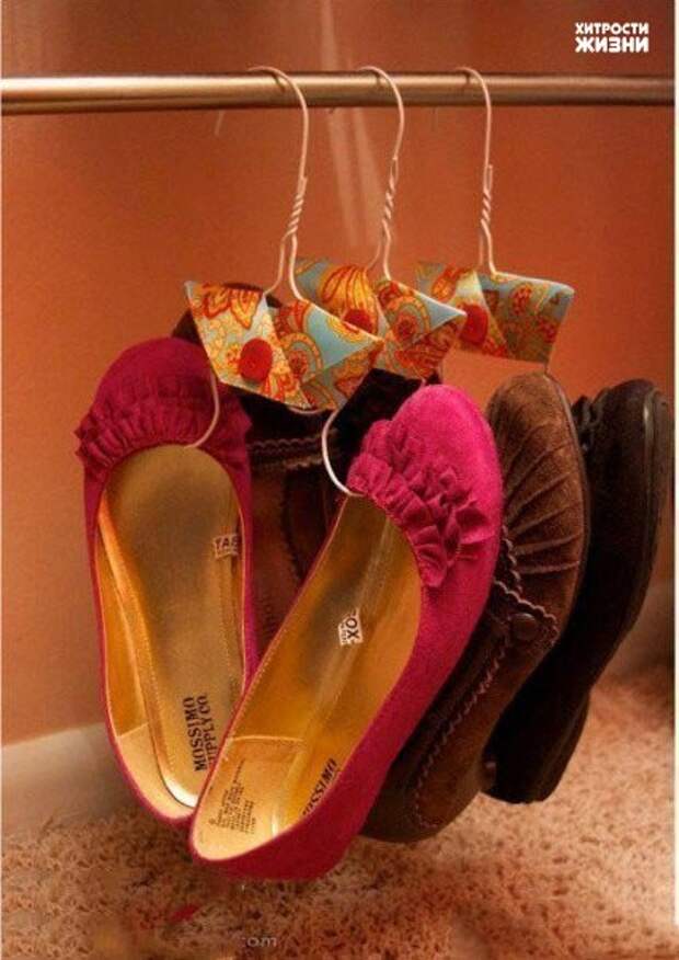Оригинальные вешалки для обуви - значительно упростят хранение обуви в вашем шкафу.