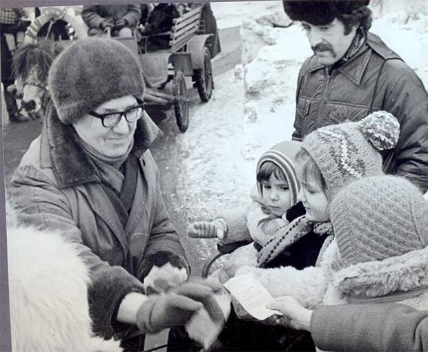 Отдать билетик, прокатиться без мамы-папы на лошадке... 1978 год, Московский зоопарк
