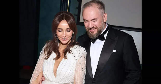 Два образа невесты, европейский пейзаж и трендовый торт: Анфиса Чехова показала, как отметила свадьбу с Александром Златопольским